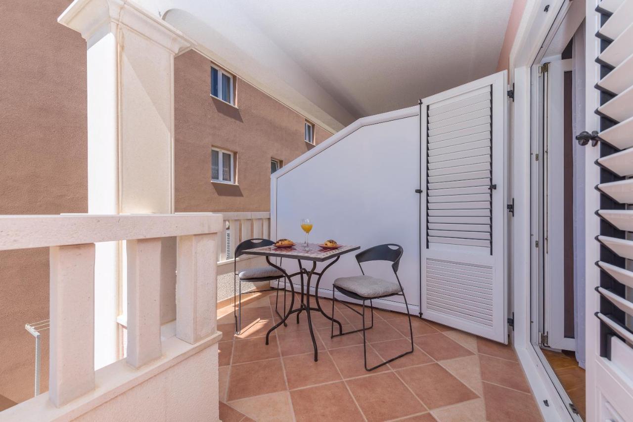 Skiljini Dvori - Studio-Apartman 1 马卡尔斯卡 外观 照片