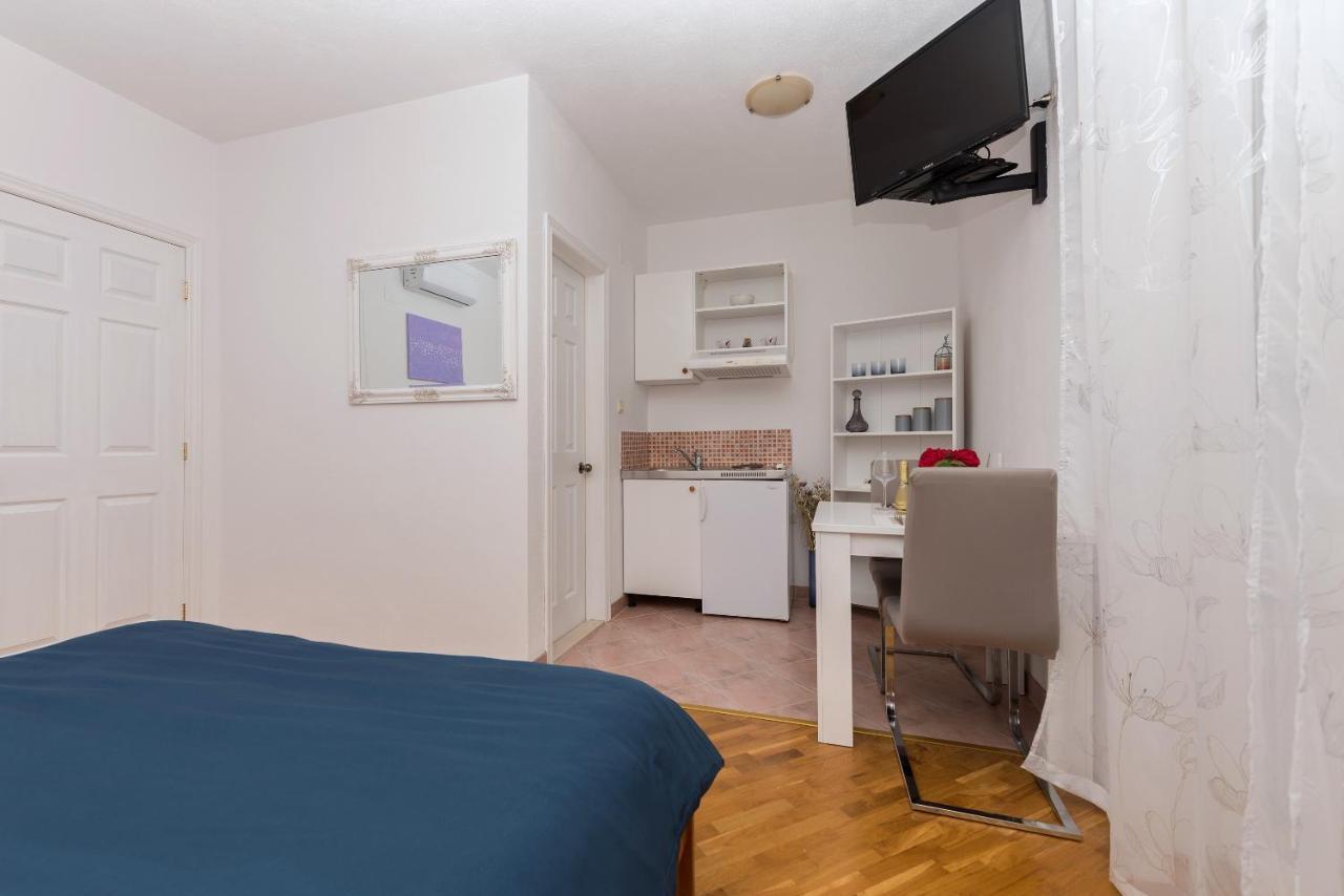 Skiljini Dvori - Studio-Apartman 1 马卡尔斯卡 外观 照片